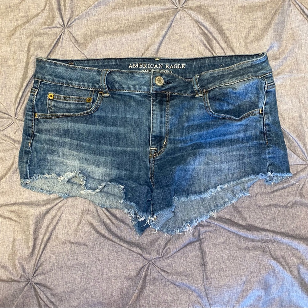 American Eagle cutoff style shorts 14